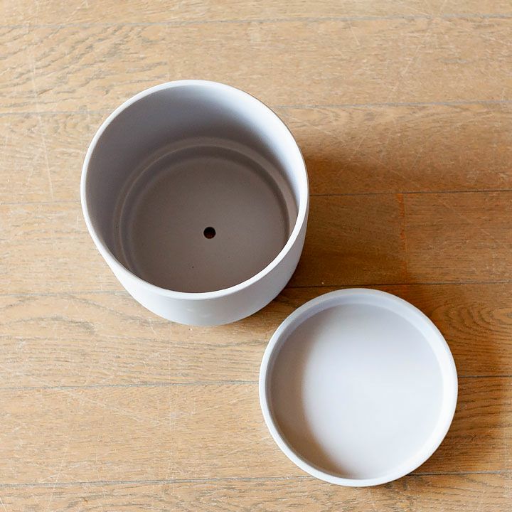 鉢カバーとしても使える！マット調シリンダー陶器鉢（5～6号植物向け）