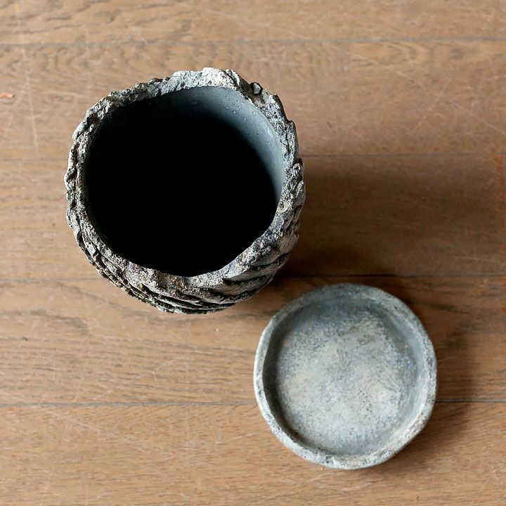 石で作ったような質感｜3～4号サイズの植物向け植木鉢[公式] e-花屋さん