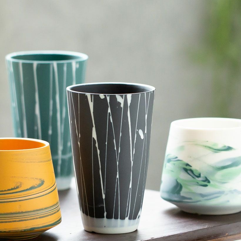 作家物「雨」をデザインした縦長の陶器鉢（北川和樹）e-花屋さん