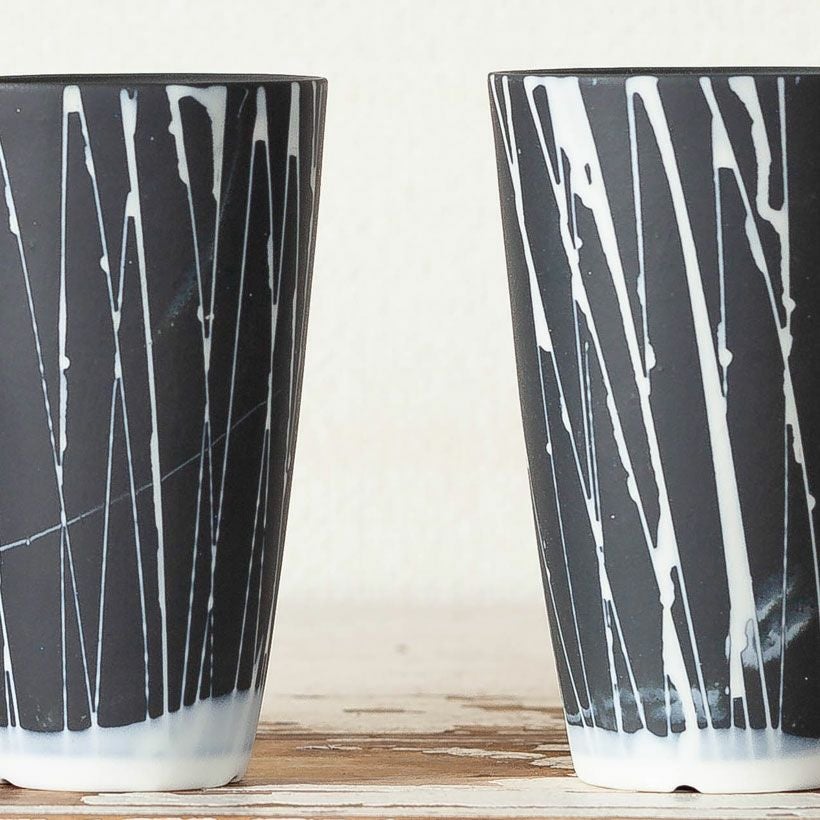 作家物「雨」をデザインした縦長の陶器鉢（北川和樹）e-花屋さん